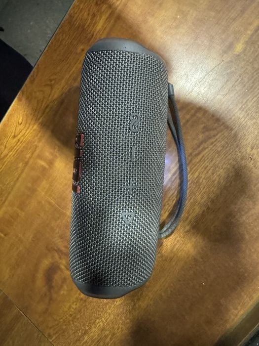 Vand boxa jbl flip6 perfecta