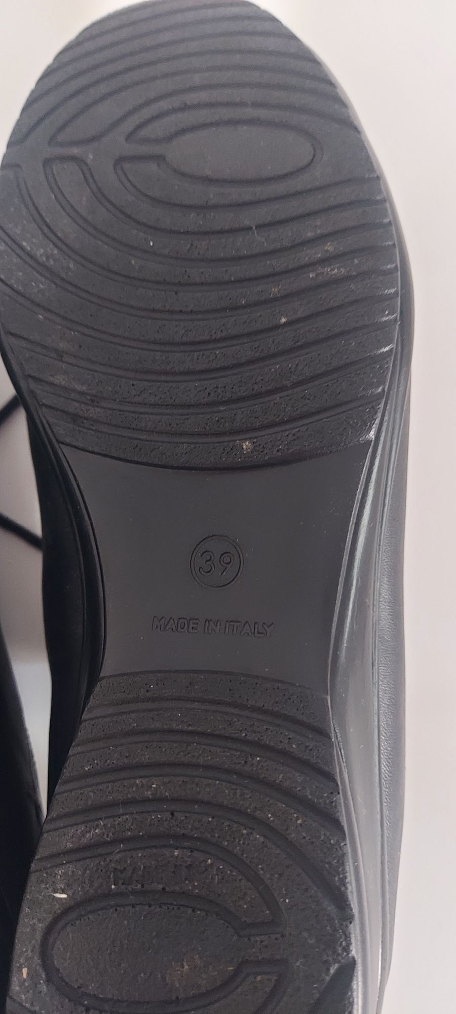 Pantofi din piele - marimea 39