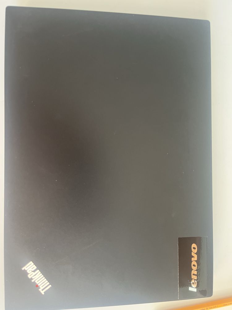 Lenovo Thinkpad E14 i3 10110U / 16GB ram / windows 11 pro