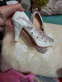 Pantofi dama ocazie , model deosebit