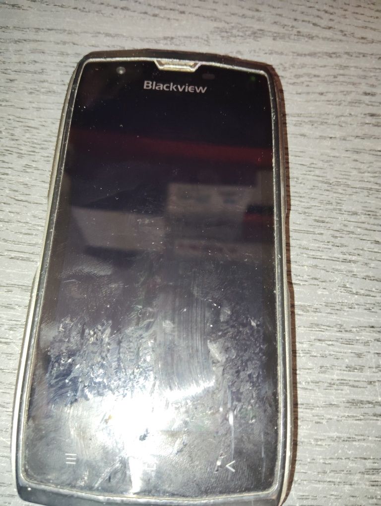 Vând telefon mobil blackview bv7000