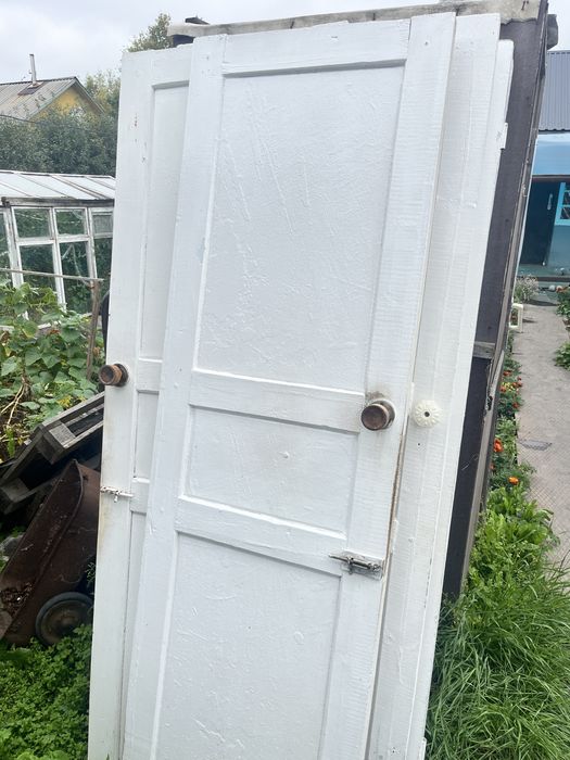 Продам деревянные двери
