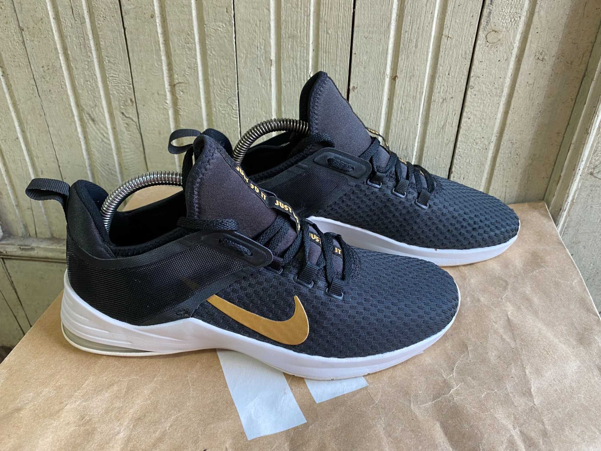 ''Nike Air Max Bella Tr 2''оригинални маратонки 42 номер