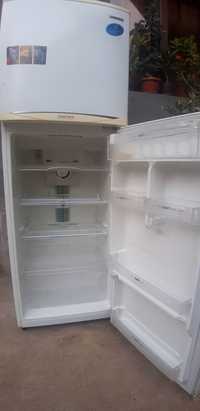 Продаю холодильники Samsung. Indezit .б/у  в отличном состоянии.