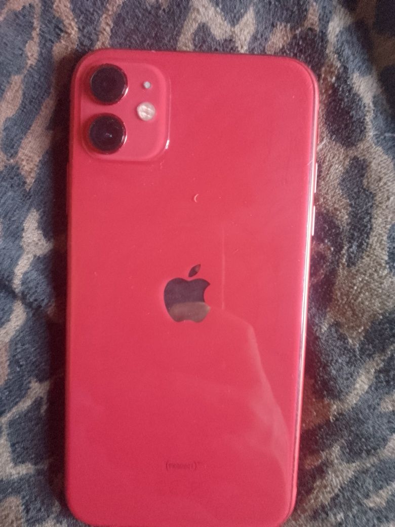 iPhone 11 puțin defect