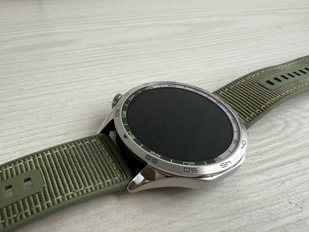 Huawei Watch GT 4 + подарък оригинална синя каишка