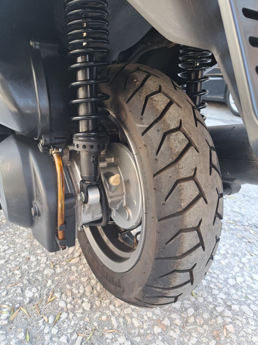 Yamaha majesty 250
