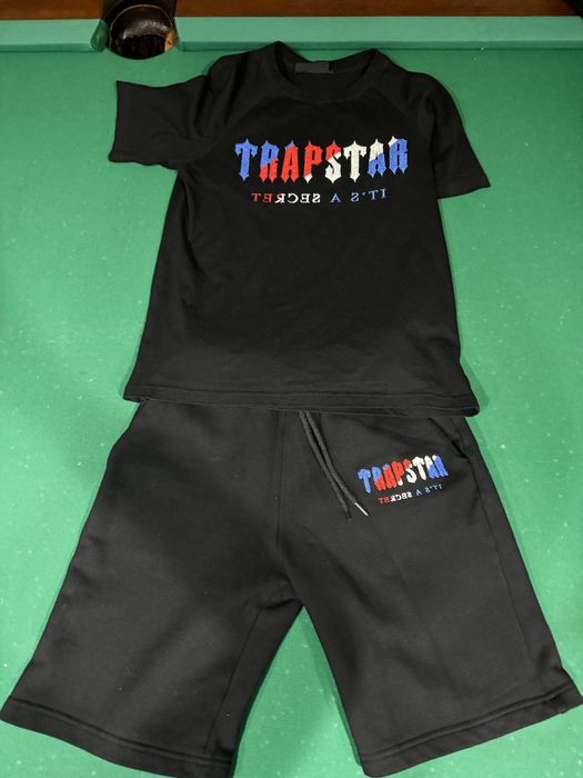 Compleu trapstar impecabil