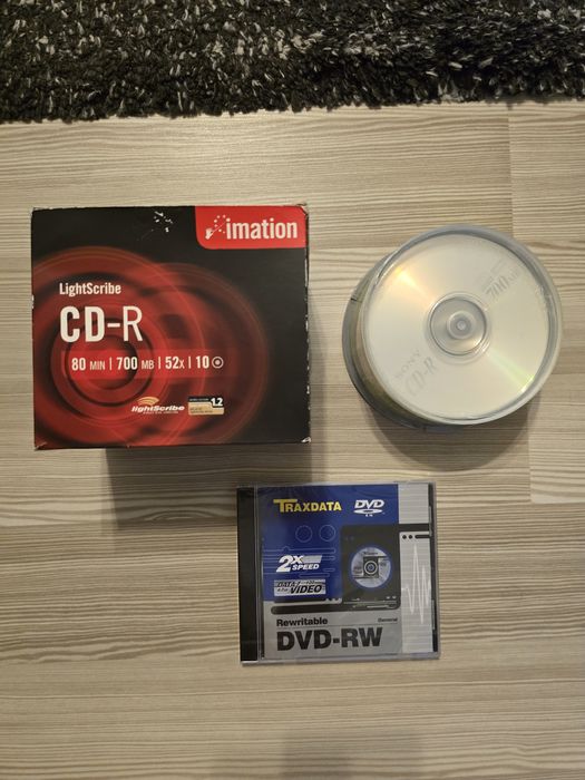 CD-uri si DVD-uri noi