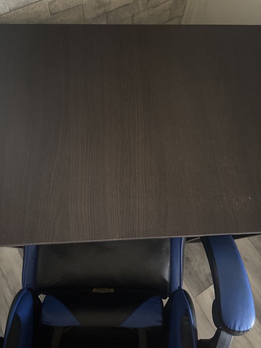 Vând birou de office