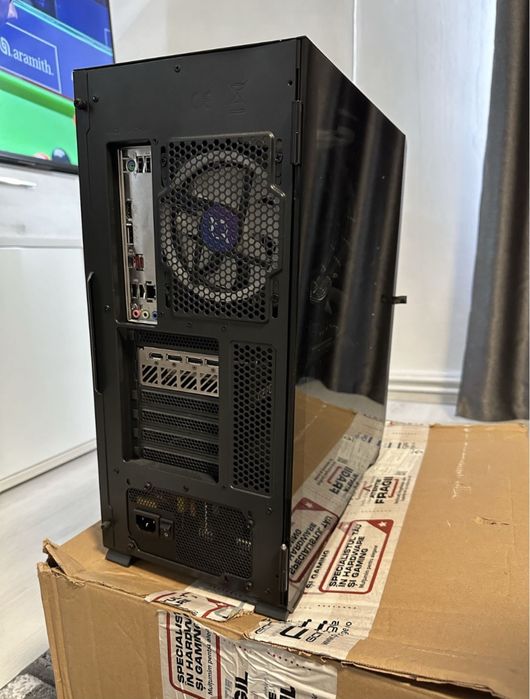 Vand Sistem Full Gaming rtx 4070 (monitor 34inch, casti gaming etc)