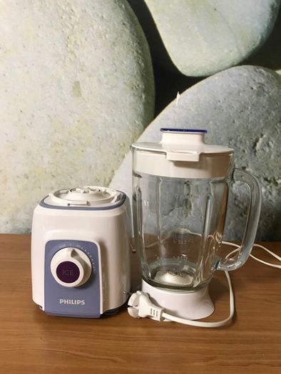 Blender Philips cu vas de sticla si buton pentru ghiață