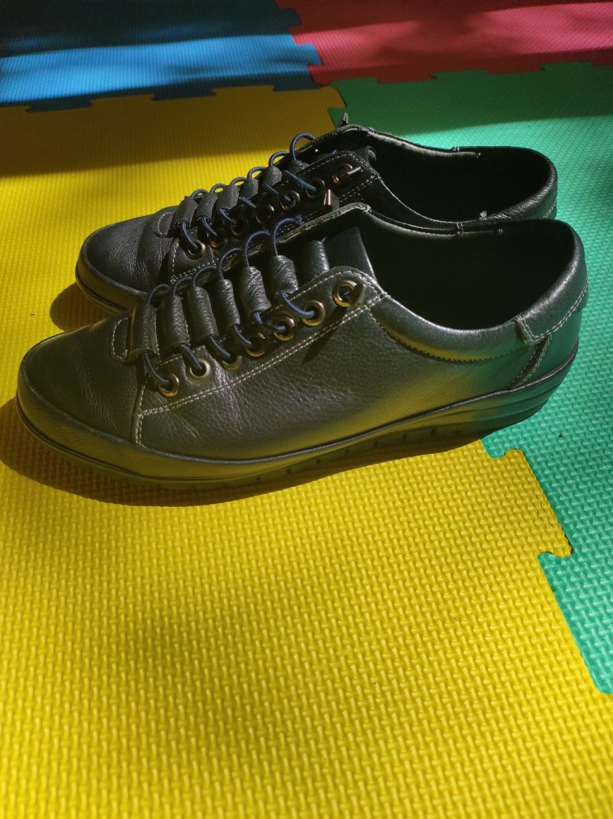 Pantofi sport din PIELE