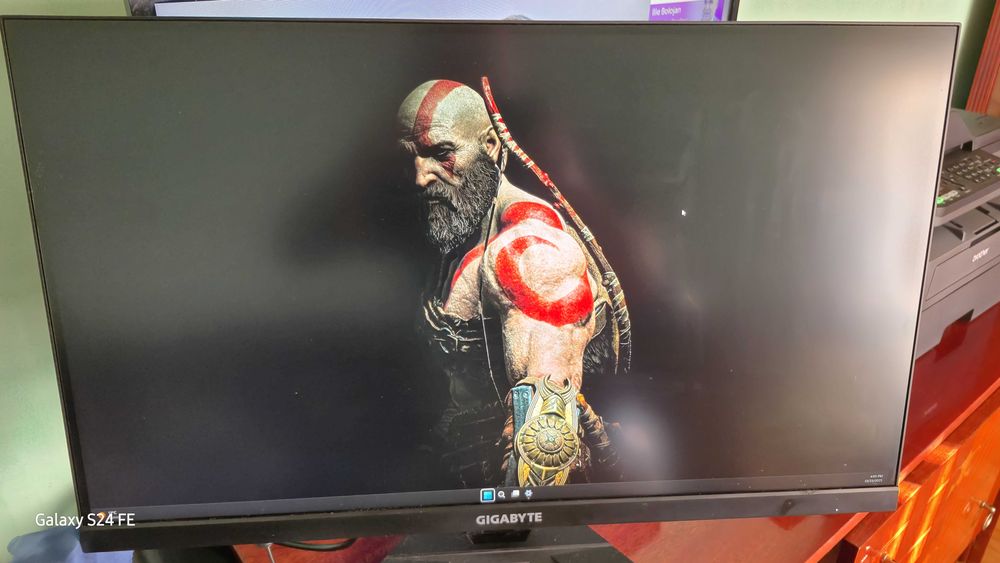 Vand monitor  Gigabyte M27Q