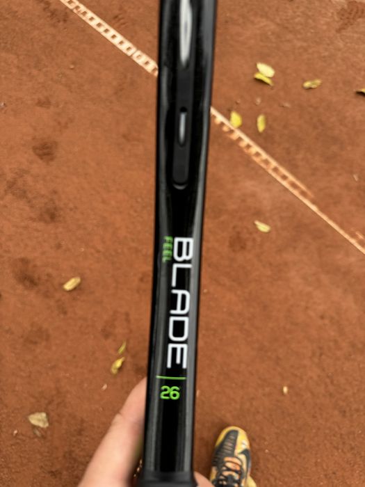 Детска тенис ракета Wilson Blade 26”