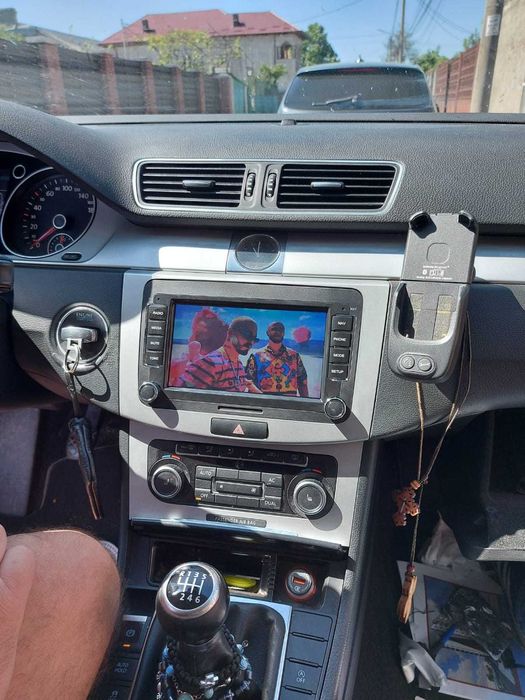 Navigatie Android Passat Golf 5  Waze YouTub