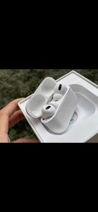 Airpods pro(in ear)