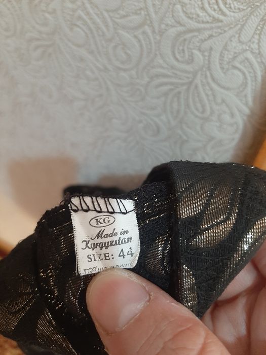 Юбка на девочку 11--14 лет. В отличном состоянии. Разм.44.