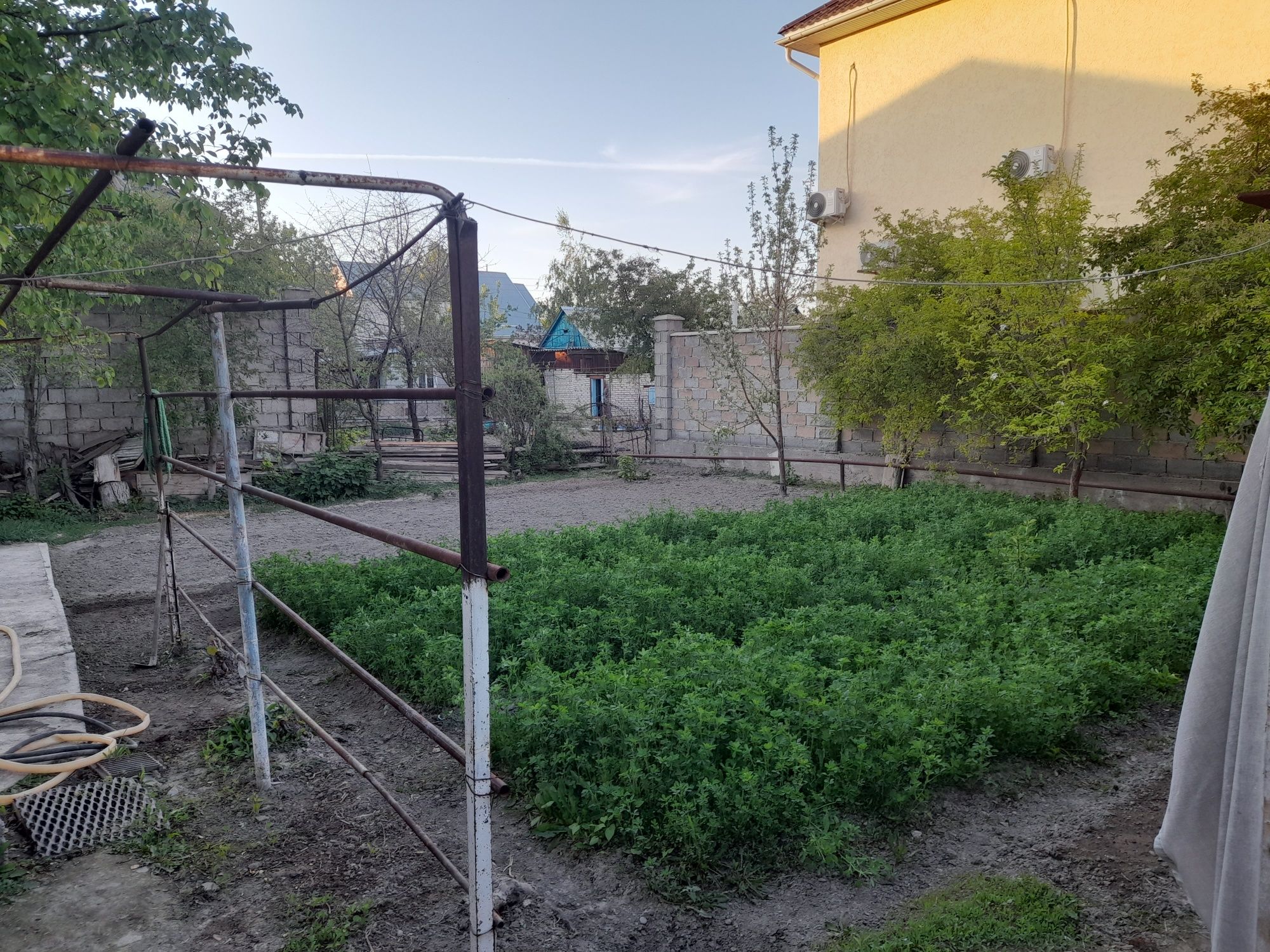 Продам домик срочно! В золотом квадрате.Вариант обмен на залинию.