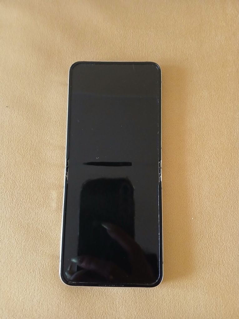 Samsung Z Flip 5 SM - F731B