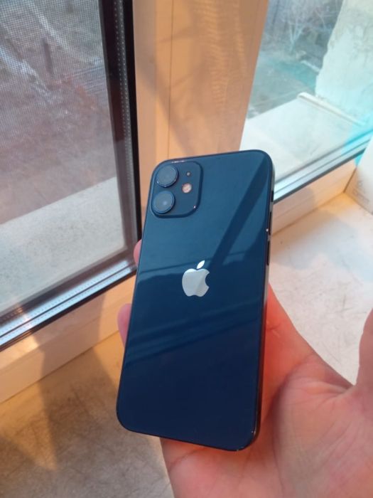 Продам iPhone 12 Mini 64Gb