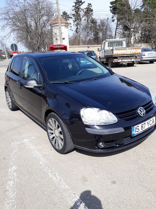 Vând golf 5 1.9 tdi