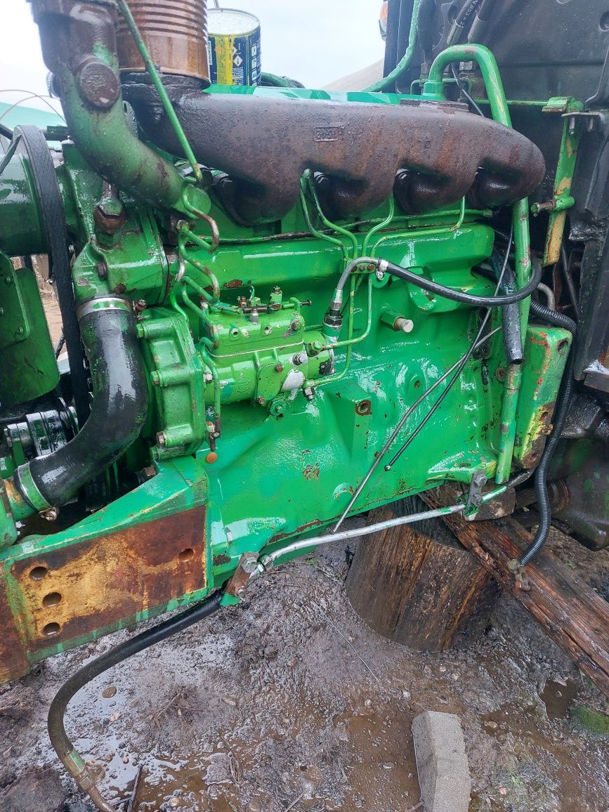 motor john deere 1640 65cp și roti