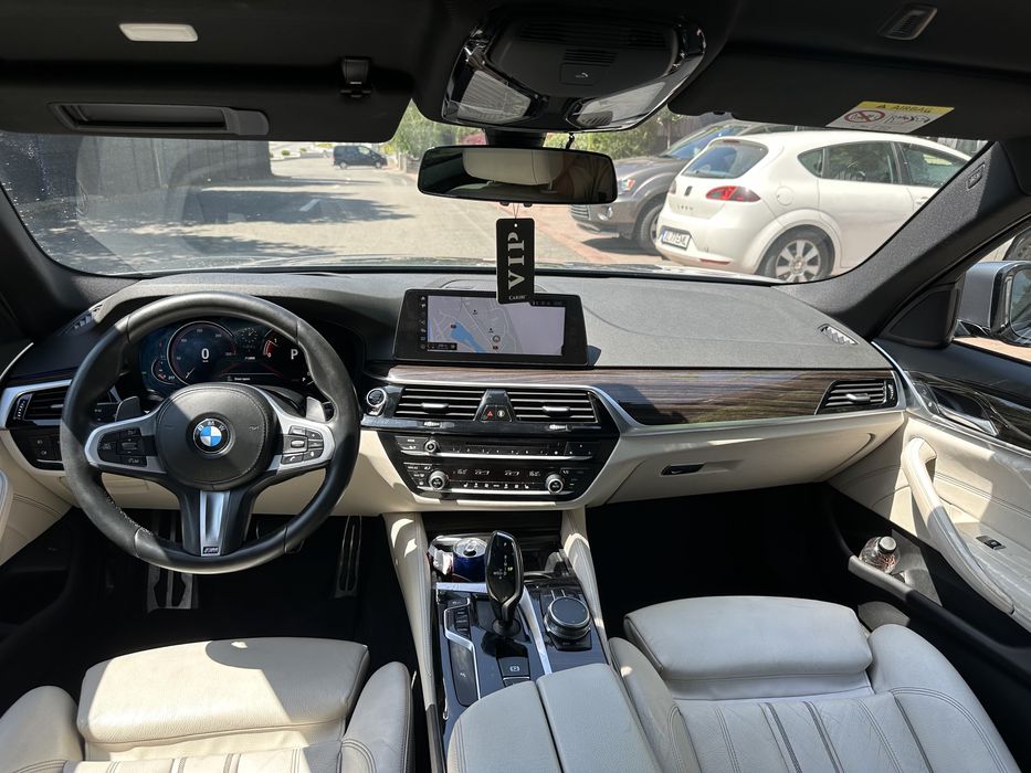 BMW G30 520D 190CP/ Pachet M/Faruri Led/Ceasuri digitale/Proprietar