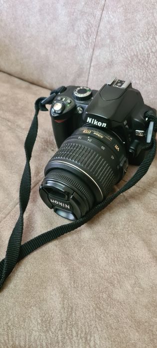 Aparat foto Nikon D60 cu accesorii.