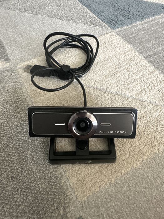 Продам веб-камеру genius