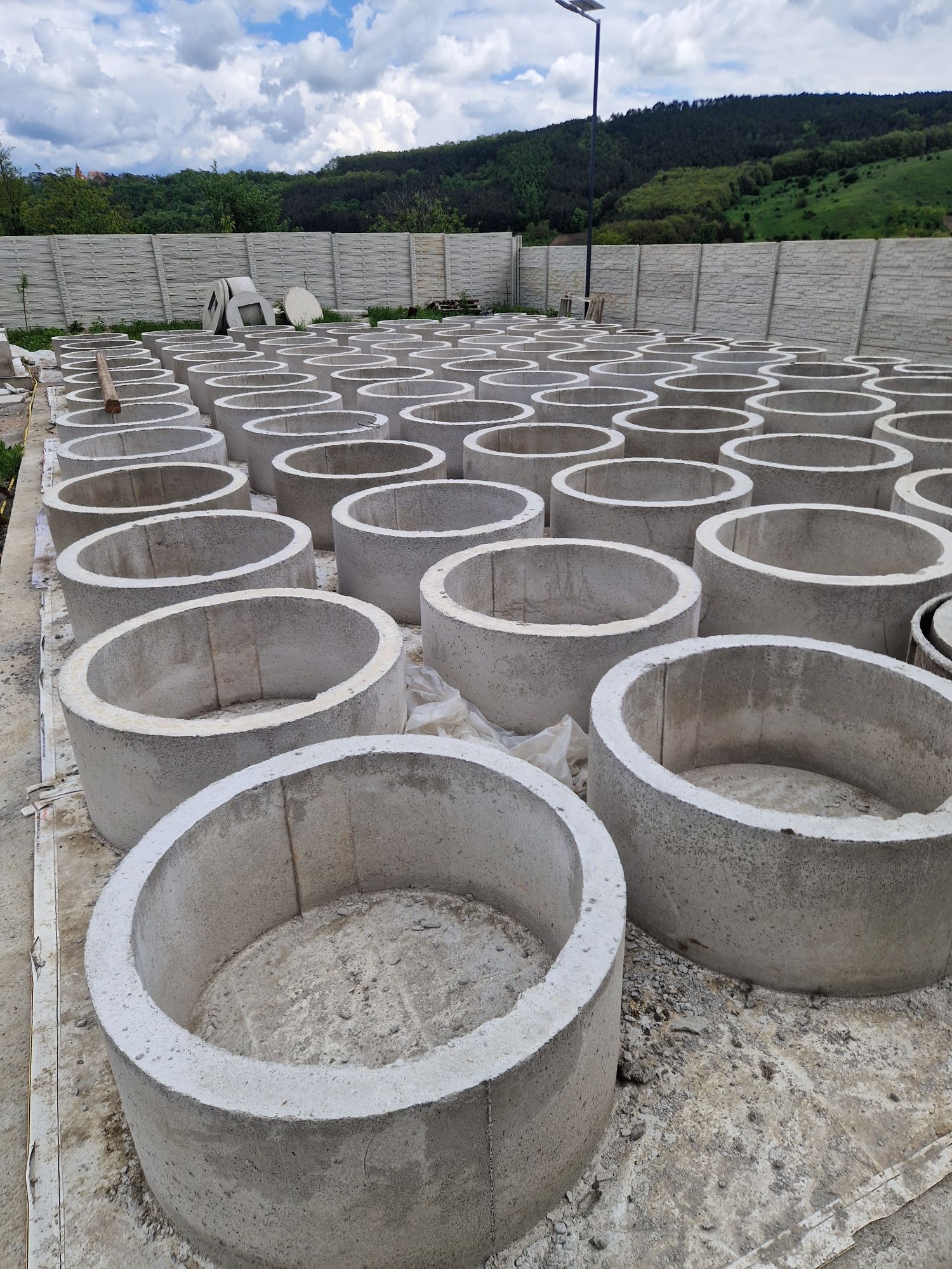 Tuburi beton / inele fântână/ oale fântână/ role