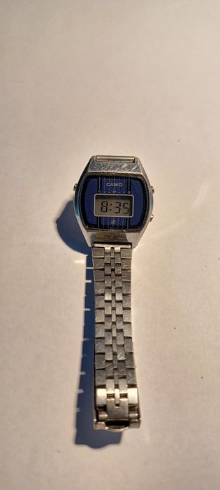 Ceas dama CASIO.