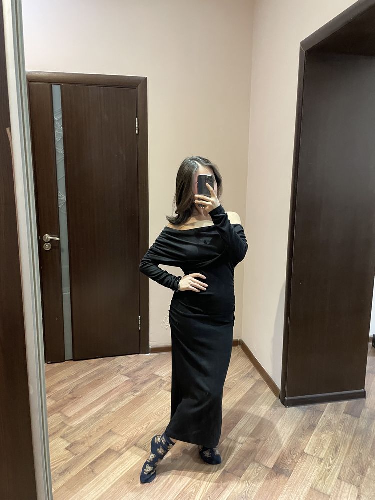 Платье стильное черное