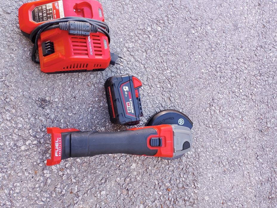 Безчетков ъглошлайф Milwaukee 18волта-Solo