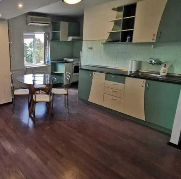 Дава се под наем Двустаен апартамент в Пловдив, Център - 45 кв.м за 142.8 € - Снимка #1