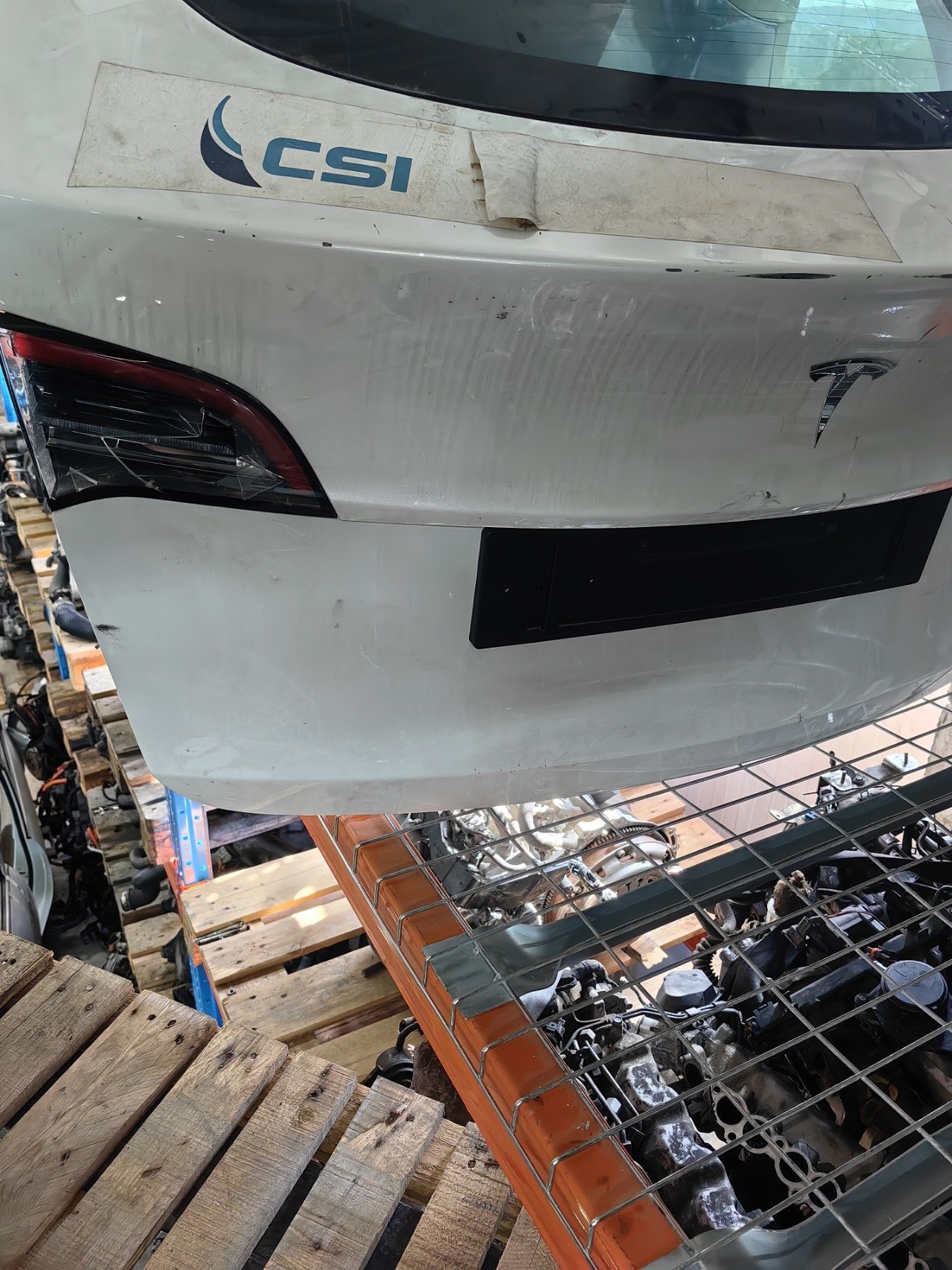 Багажник врата Tesla Y 2024 / Тесла У 2024г