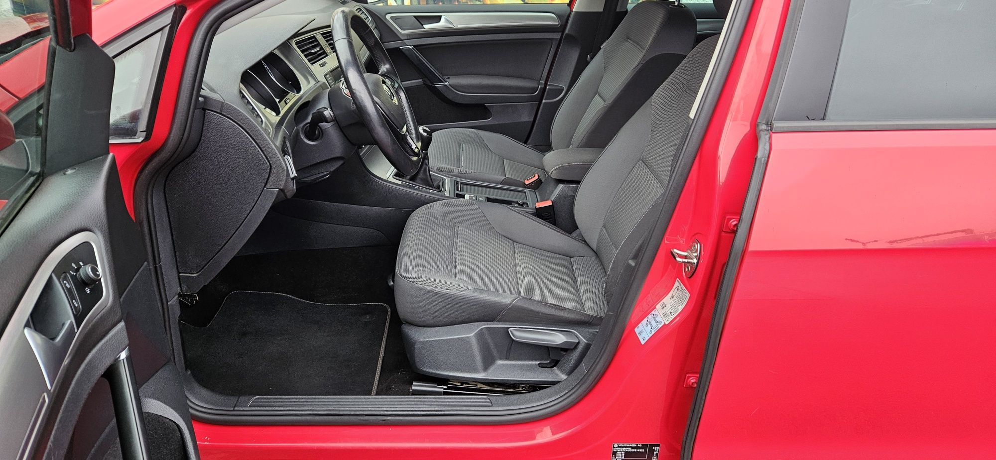 VW-GOLF 2015г. 1,6 TDI 110кс.