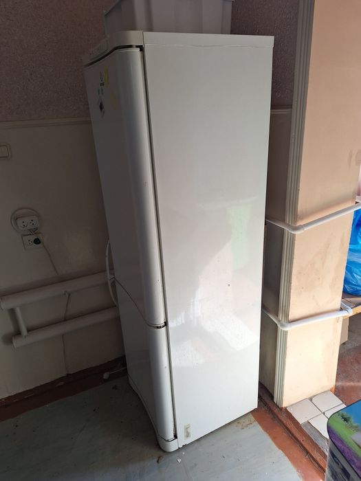 Muzlatgich/Xolodilnik 190sm ideal holatda