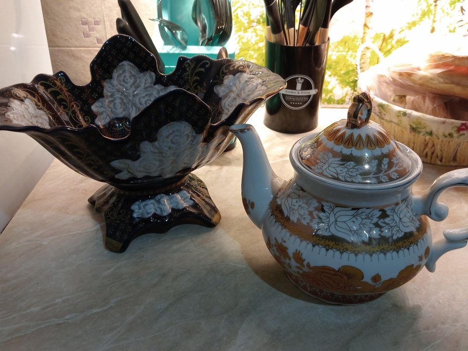 Продаю чайник и фруктовницу