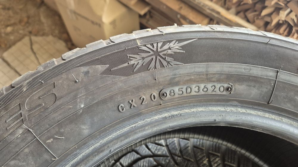 Пръдавам зимни   гуми Тойо  205 60 16