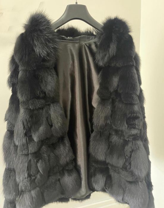 Haină de blană cu mânecă lungă
