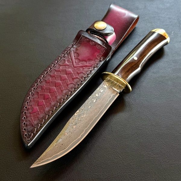 Ловен нож-дамаска стомана VG10 с кожена кания
