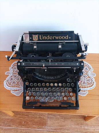 Mașina de scris de colecție