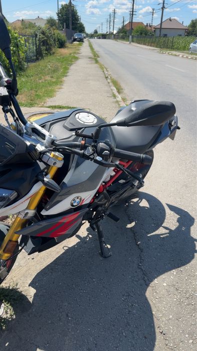 Motocicleta BMW G-310R