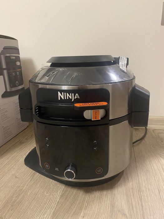 Мултикукър NINJA Foodi 11-in-1 SmartLid OL550EU - Чисто Нов