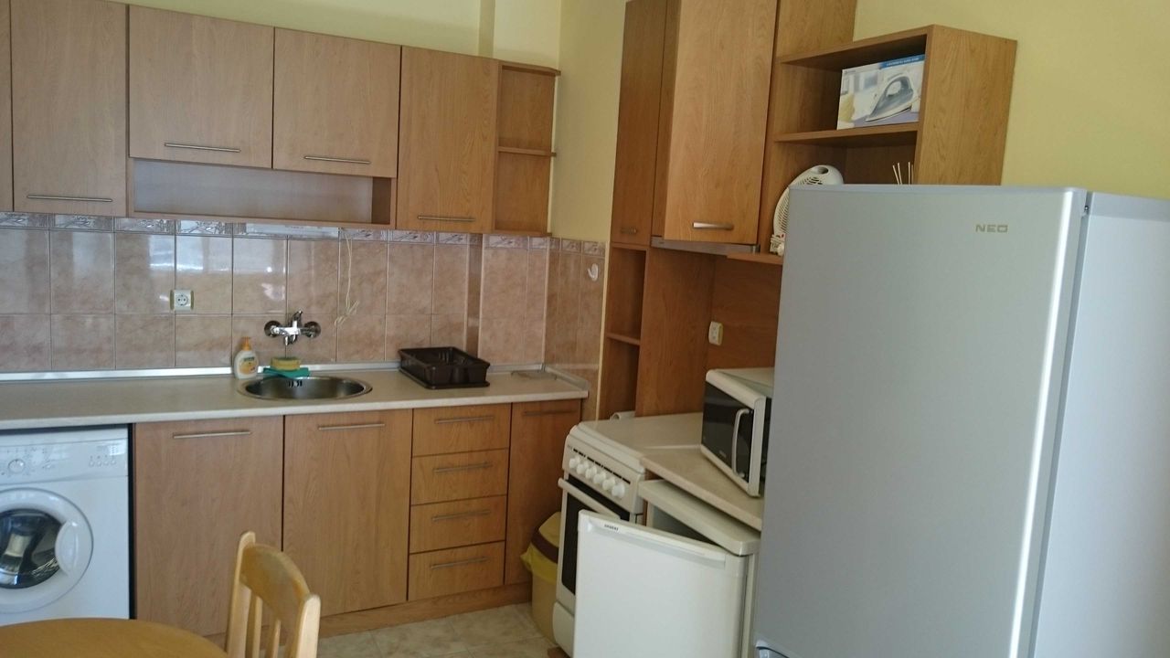 Дава се под наем Двустаен апартамент в Плевен, Сторгозия - 70 кв.м за 306 € - Снимка #2