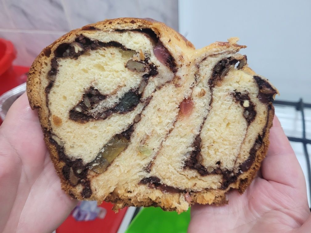 Pregătesc si vând cozonaci