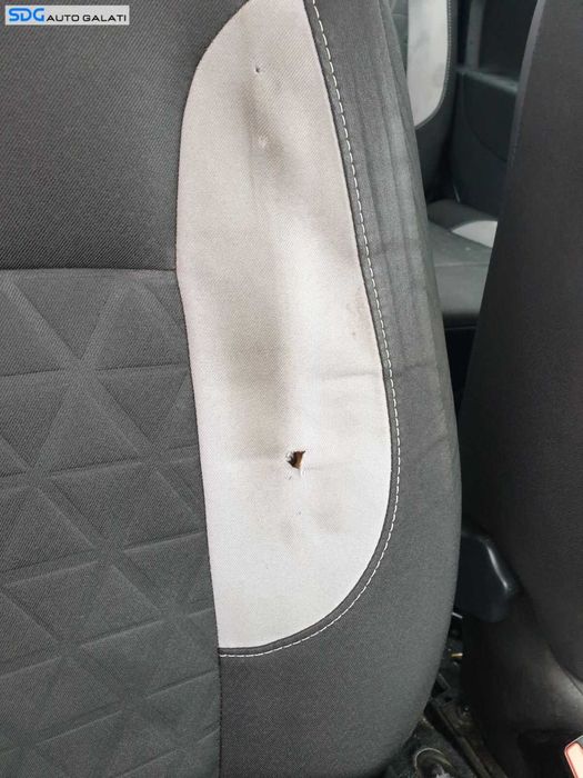 Scaun Fata Dreapta Pasager cu Defect Dacia Logan 2 Stepway 2012 - 2016