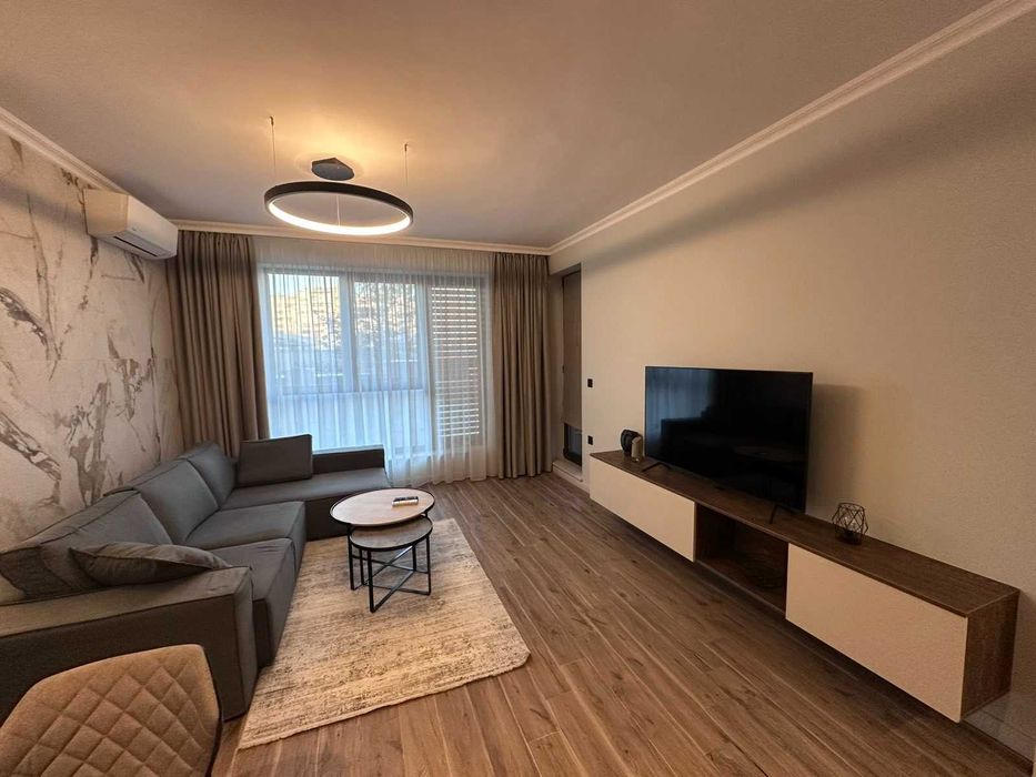 Луксозен двустаен апартамент в Смирненски с паркомясто