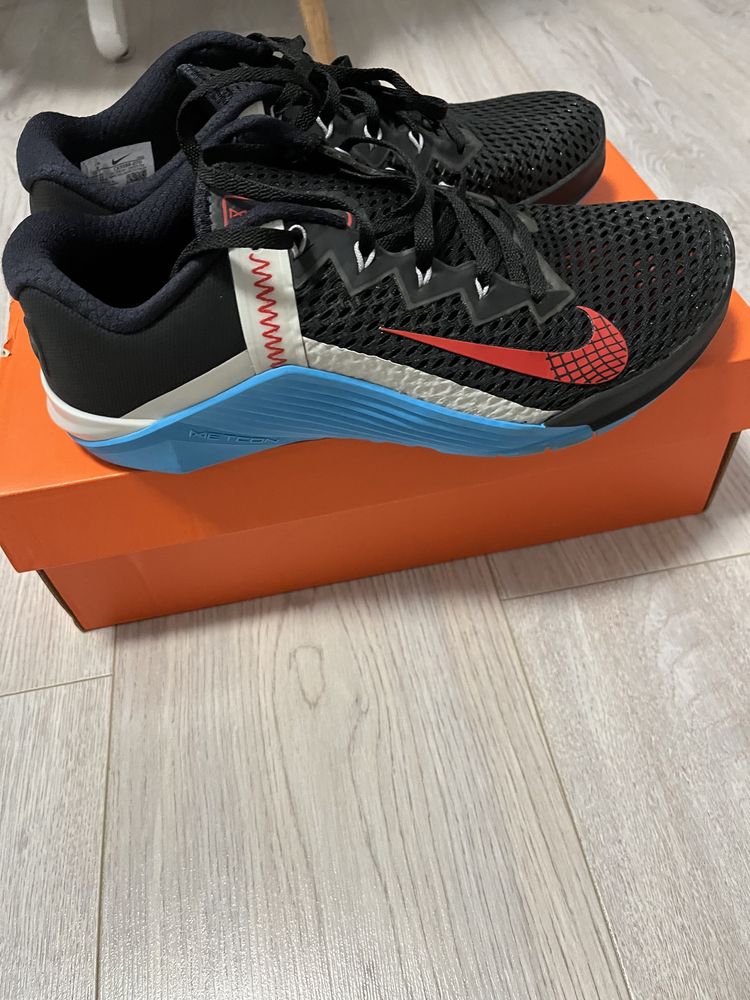 Nike Reax 8 TR MESK, mărimea 41.